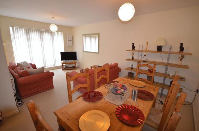  Image of 2 bedroom Flat to rent in Ramsdell Road Fleet GU51 at Ramsdell Road  FLEET, GU51 1DA