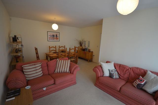  Image of 2 bedroom Flat to rent in Ramsdell Road Fleet GU51 at Ramsdell Road  FLEET, GU51 1DA