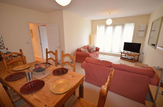  Image of 2 bedroom Flat to rent in Ramsdell Road Fleet GU51 at Ramsdell Road  FLEET, GU51 1DA