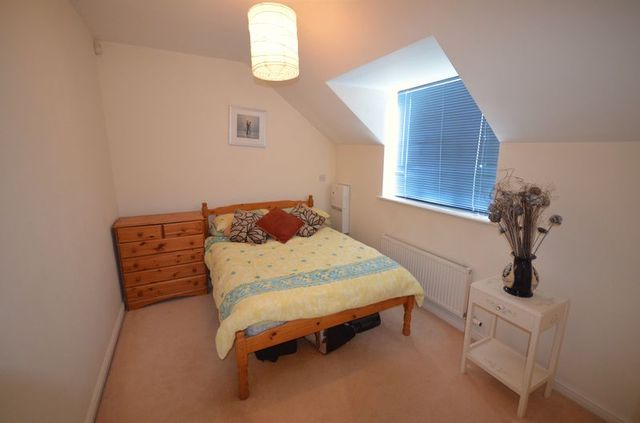  Image of 2 bedroom Flat to rent in Ramsdell Road Fleet GU51 at Ramsdell Road  FLEET, GU51 1DA