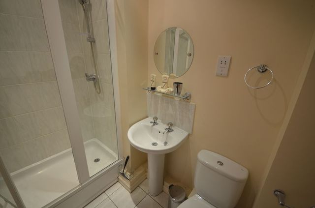  Image of 2 bedroom Flat to rent in Ramsdell Road Fleet GU51 at Ramsdell Road  FLEET, GU51 1DA