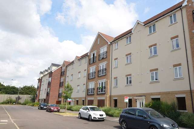  Image of 2 bedroom Apartment to rent in Telford Way Blakelands Milton Keynes MK14 at Sheep Way Redhouse Park Milton Keynes, MK14 5FP