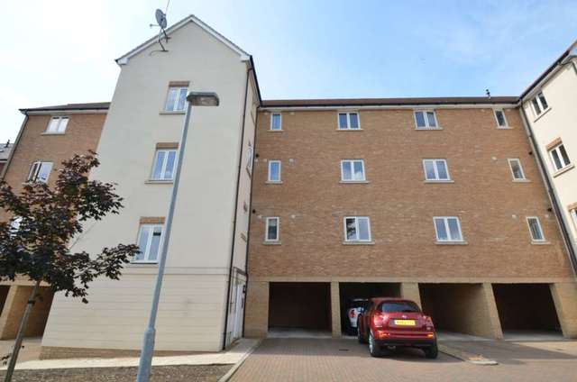  Image of 2 bedroom Apartment to rent in Telford Way Blakelands Milton Keynes MK14 at Sheep Way Redhouse Park Milton Keynes, MK14 5FP