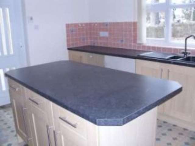  Image of 3 bedroom Semi-Detached house to rent in Ladywood Road Ilkeston DE7 at Ladywood Road Kirk Hallam Ilkeston, DE7 4NE