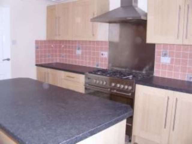  Image of 3 bedroom Semi-Detached house to rent in Ladywood Road Ilkeston DE7 at Ladywood Road Kirk Hallam Ilkeston, DE7 4NE