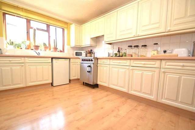  Image of 4 bedroom Detached house for sale in Carvers Lane Ringwood BH24 at Ringwood, BH24 1LB