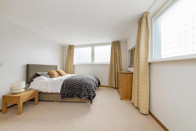  Image of 3 bedroom Ground Flat for sale in Rochester Row London SW1P at Rochester Row  London, SW1P 1LQ