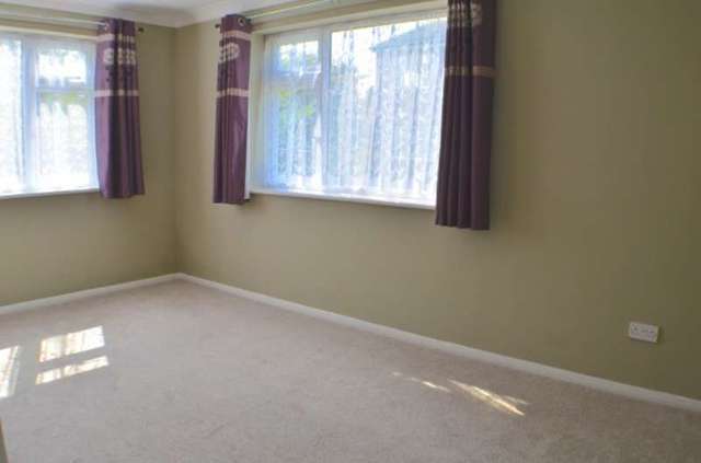  Image of 2 bedroom Flat for sale in Walnut Walk Polegate BN26 at Rowan Court Walnut Walk Polegate, BN26 5AF