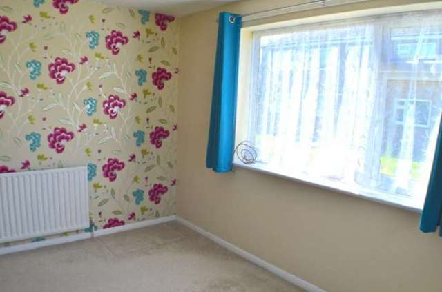  Image of 2 bedroom Flat for sale in Walnut Walk Polegate BN26 at Rowan Court Walnut Walk Polegate, BN26 5AF