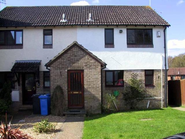  Image of 1 bedroom Flat to rent in Rowan Drive Poole BH17 at Creekmoor  Waterloo, BH17 7YR