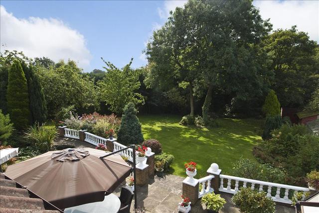  Image of 4 bedroom Detached house for sale in Runcorn Road Little Leigh Northwich CW8 at Runcorn Road Little Leigh Northwich, CW8 4RU