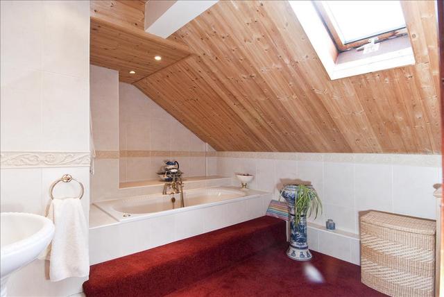  Image of 4 bedroom Detached house for sale in Runcorn Road Little Leigh Northwich CW8 at Runcorn Road Little Leigh Northwich, CW8 4RU