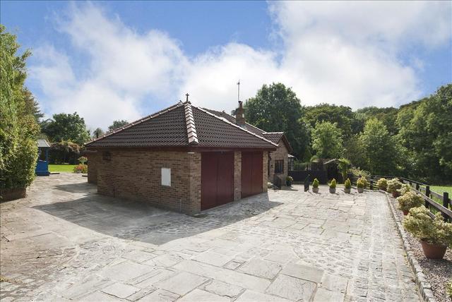  Image of 4 bedroom Detached house for sale in Runcorn Road Little Leigh Northwich CW8 at Runcorn Road Little Leigh Northwich, CW8 4RU