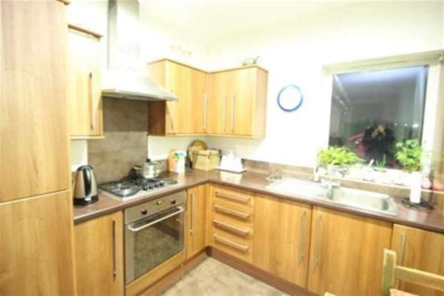  Image of 2 bedroom Flat to rent in Colfe & Hatcliffe Glebe Lewisham High Street London SE13 at London, SE6 4JF