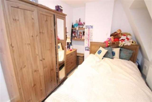  Image of 2 bedroom Flat to rent in Colfe & Hatcliffe Glebe Lewisham High Street London SE13 at London, SE6 4JF