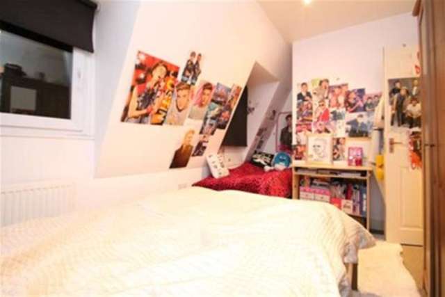  Image of 2 bedroom Flat to rent in Colfe & Hatcliffe Glebe Lewisham High Street London SE13 at London, SE6 4JF