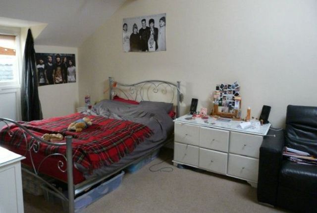  Image of 3 bedroom Flat for sale in Fisherton Street Salisbury SP2 at Salisbury, SP2 7ST