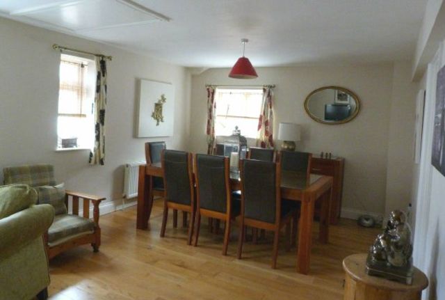  Image of 3 bedroom Flat for sale in Fisherton Street Salisbury SP2 at Salisbury, SP2 7ST