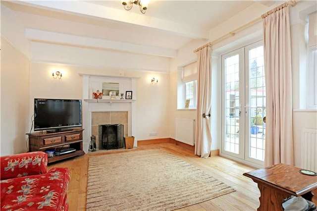  Image of 4 bedroom Detached house for sale in Searchwood Road Warlingham CR6 at Warlingham Surrey Warlingham, CR6 9BA
