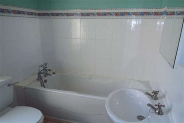  Image of 1 bedroom Flat to rent in Harbour Road Seaton EX12 at Seaton, EX12 2LS