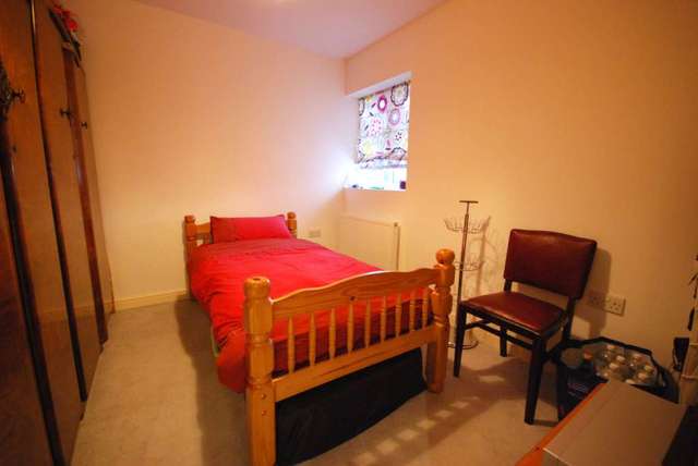  Image of 4 bedroom Detached house for sale in Sewardstone Road London E4 at Sewardstone Road Chingford London, E4 7PY