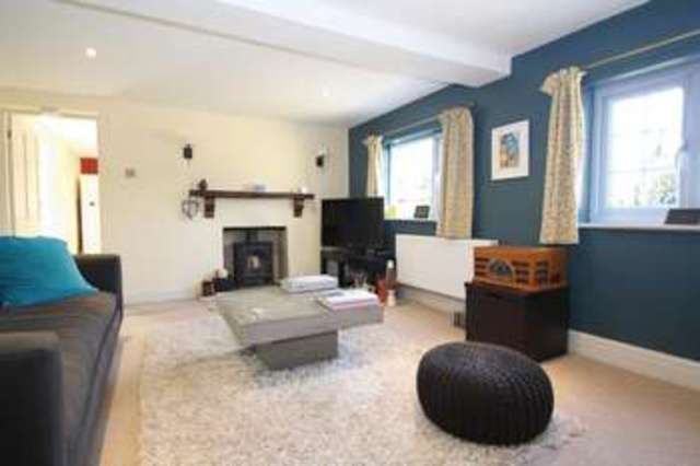  Image of 3 bedroom Detached house for sale in Mill Road Shabbington Aylesbury HP18 at Mill Road Shabbington Aylesbury, HP18 9HQ