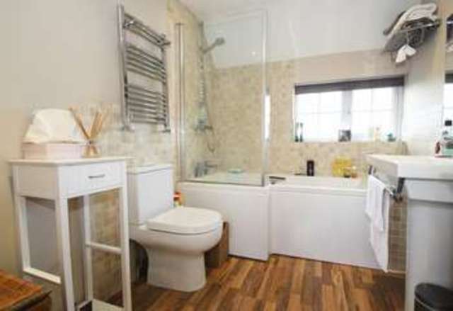  Image of 3 bedroom Detached house for sale in Mill Road Shabbington Aylesbury HP18 at Mill Road Shabbington Aylesbury, HP18 9HQ