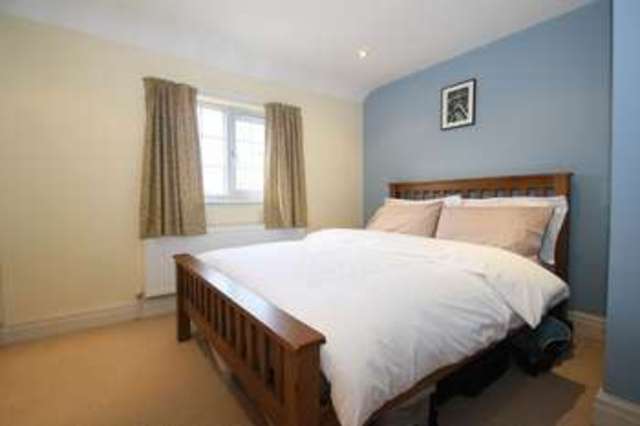  Image of 3 bedroom Detached house for sale in Mill Road Shabbington Aylesbury HP18 at Mill Road Shabbington Aylesbury, HP18 9HQ
