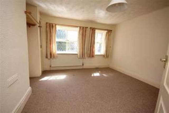  Image of 2 bedroom Cottage to rent in Shelfield Lane Rochdale OL11 at Shelfield Cottages ROCHDALE ROCHDALE, OL11 5YF