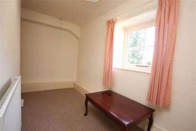  Image of 2 bedroom Cottage to rent in Shelfield Lane Rochdale OL11 at Shelfield Cottages ROCHDALE ROCHDALE, OL11 5YF