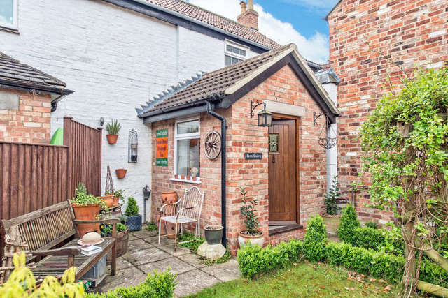  Image of 2 bedroom Semi-Detached house for sale in Farm Lane Shurdington Cheltenham GL51 at Shurdington Cheltenham, GL51 4XN