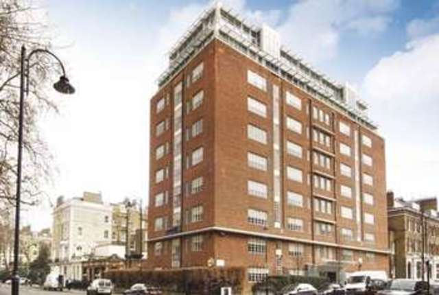 Image of Flat to rent in Old Brompton Road London SW7 at 2 Roland Gardens  London, SW7 3RU