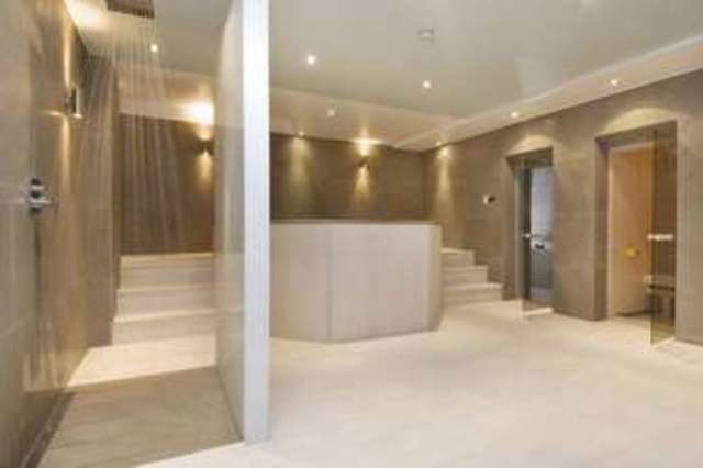  Image of Flat to rent in Old Brompton Road London SW7 at 2 Roland Gardens  London, SW7 3RU