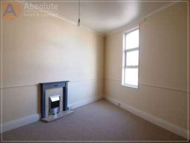  Image of 2 bedroom Flat to rent in South Street Torquay TQ2 at South Street  Torquay, TQ2 5AE