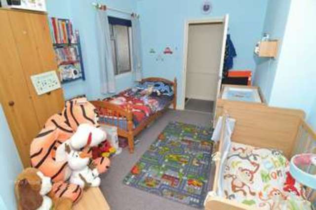  Image of 2 bedroom Flat for sale in Southchurch Road Southend-on-Sea SS1 at Southchurch Road  Southend-On-Sea, SS1 2LR