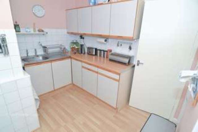  Image of 2 bedroom Flat for sale in Southchurch Road Southend-on-Sea SS1 at Southchurch Road  Southend-On-Sea, SS1 2LR