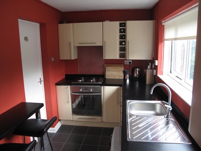  Image of 2 bedroom Flat to rent in Firshill Walk Sheffield S4 at Pitsmoor  Sheffield, S4 7BR