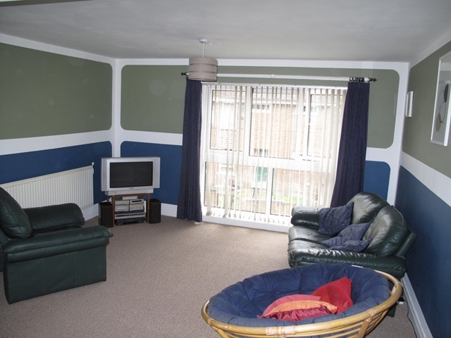  Image of 2 bedroom Flat to rent in Firshill Walk Sheffield S4 at Pitsmoor  Sheffield, S4 7BR