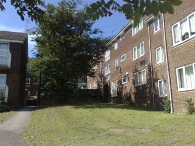  Image of 2 bedroom Flat to rent in Firshill Walk Sheffield S4 at Pitsmoor  Sheffield, S4 7BR