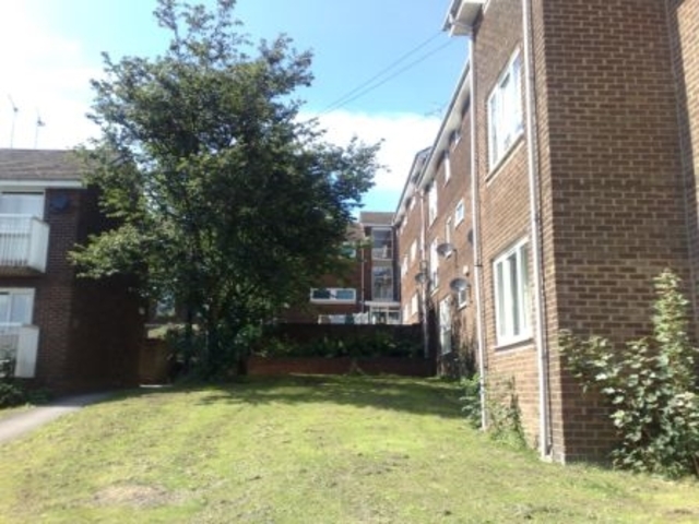  Image of 2 bedroom Flat to rent in Firshill Walk Sheffield S4 at Pitsmoor  Sheffield, S4 7BR