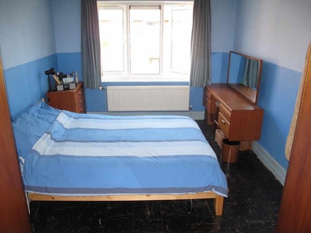  Image of 2 bedroom Flat to rent in Firshill Walk Sheffield S4 at Pitsmoor  Sheffield, S4 7BR