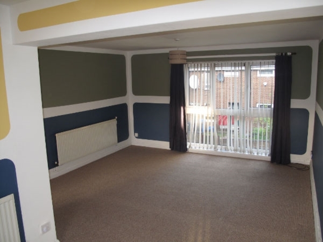  Image of 2 bedroom Flat to rent in Firshill Walk Sheffield S4 at Pitsmoor  Sheffield, S4 7BR