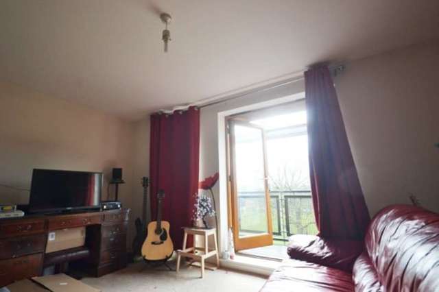  Image of 2 bedroom Apartment for sale in Harry Close Croydon CR0 at Harry Close  Croydon, CR0 2NL