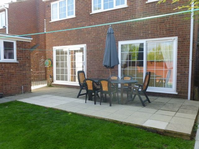  Image of 4 bedroom Detached house for sale in St. Christophers Close Dunstable LU5 at St. Christophers Close  Dunstable, LU5 4PD