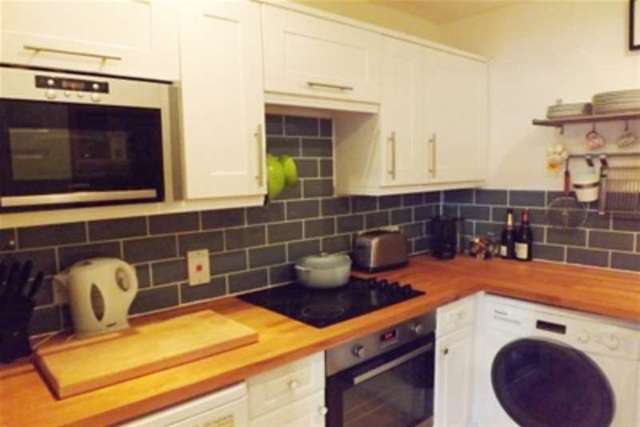  Image of 2 bedroom Flat to rent in St. Thomas Street Oxford OX1 at Oxford, OX1 1JR