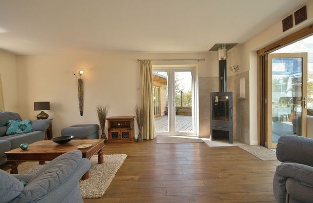  Image of 4 bedroom Detached house for sale in Manor Crescent Standlake Witney OX29 at Manor Crescent Standlake Standlake, OX29 7RX