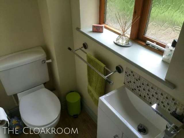  Image of 5 bedroom Detached house for sale in Starlings Drive Tilehurst Reading RG31 at Starlings Drive  Reading, RG31 4SS