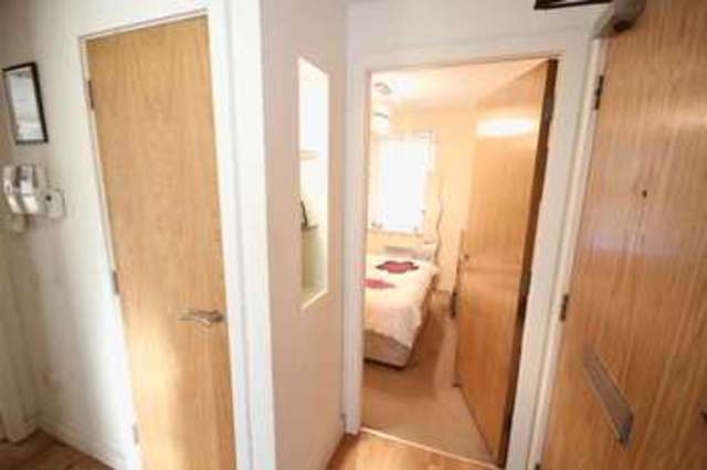  Image of 1 bedroom Flat to rent in Station Approach Leeds LS5 at Station Approach Kirkstall Leeds, LS5 3HR