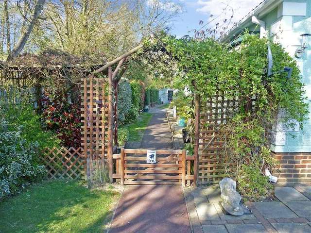  Image of 2 bedroom Detached house for sale in Station Road Nettlestead Maidstone ME18 at Nettlestead Maidstone Maidstone, ME18 5HW