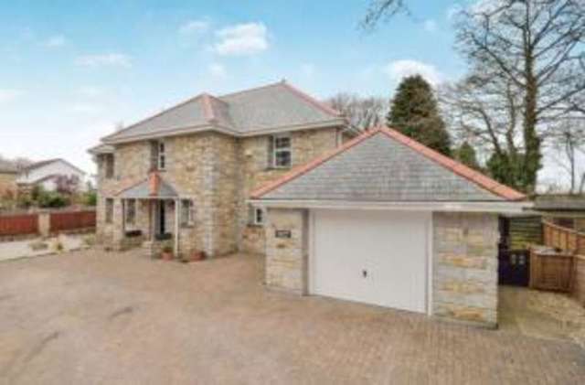  Image of 4 bedroom Detached house for sale in Old Vicarage Close Stithians Truro TR3 at Stithians Truro Stithians, TR3 7FD